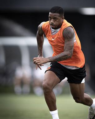 Leandrinho planeja saída do Vasco em busca de novos desafios