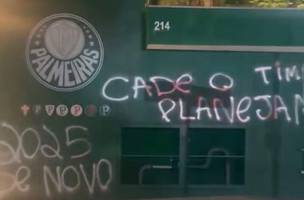 Muros da sede do Palmeiras sao pichados apos derrota para o Novorizontino. (Foto: Reproducao)