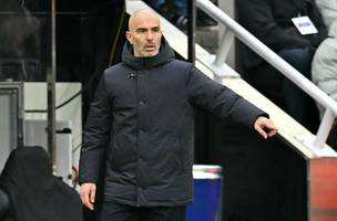 O Chelsea nao informou quem assumira o comando interinamente nem estipulou prazo para anunciar o novo treinador (Foto: ANDY BUCHANAN / AFP)