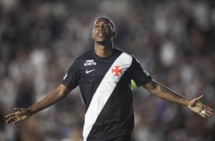 Rayan em acao pelo Vasco (Foto: Matheus Lima / Vasco)