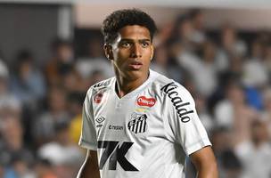 Souza, lateral-esquerdo do Santos (Foto: Reproducao / Icon Sport)