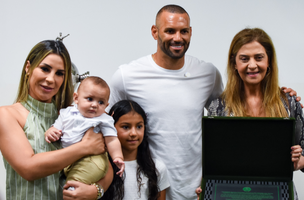 Weverton recebeu homenagem antes da partida entre Palmeiras x Santos, valida pela segunda rodada do Campeonato Paulista de Futebol 2026, nesta quarta feira (14), na Arena Crefisa Barueri, em Barueri (Foto: ROBERTO CASIMIRO/FOTOARENA/FOTOARENA/ESTADAO CONTEUDO)
