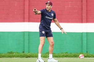 Zubeldia em acao durante treino do Fluminense no CT Carlos Castilho (Foto: Marcelo Goncalves / Fluminense FC)