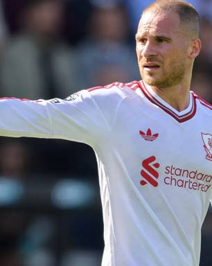 Liverpool adia renovação de Alexis Mac Allister