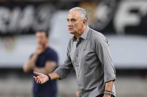Contra o Remo, Tite amargou quarta derrota em seis jogos no Botafogo (Foto: Vitor Silva / Botafogo)