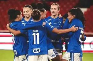 Cruzeiro comemora gol na Libertadores feminina (Foto: Gustavo Martins/Atletico)