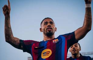 Gabriel Jesus supera Neymar em início pelo Barcelona