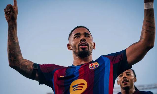Gabriel Jesus supera Neymar em início pelo Barcelona