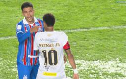 Neymar descontrolado é expulso em clássico contra Bahia