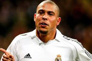 Ronaldo marcou epoca nos dois lados do El Clasico (Foto: Divulgacao/Real Madrid)