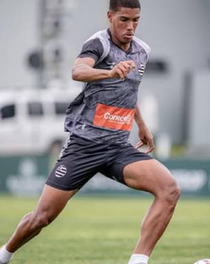 João Miguel destaca evolução no Athletic com Alex