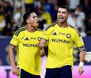 Cristiano Ronaldo brilha com hat-trick e se aproxima dos 1000 gols