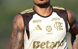 Corinthians recua e negociação por Allan esfria