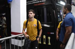 Bobadilla antes de Sao Paulo x Gremio. (Foto: Marcos Ribolli)