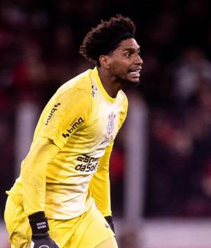 Corinthians mantém Hugo Souza após nova oferta do Besiktas