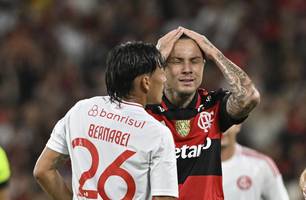 Dilema na ponta esquerda do Flamengo persiste