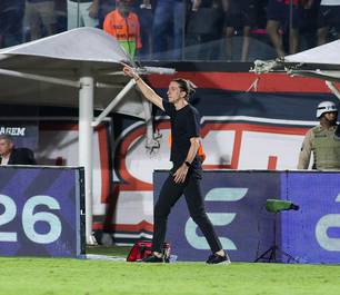 Vitória com alerta: Flamengo volta a sofrer gols e preocupa defensivamente