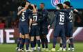 Jogadores do PSG comemoram vitoria sobre o Olympique de Marselha (Foto: Stephane de Sakutin / AFP