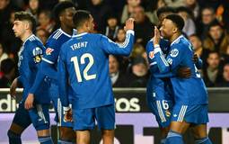 Real Madrid vence Valencia e pressiona Barcelona na LaLiga