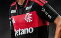 Marca do BRB ocupa a omoplata da camisa do Flamengo desde 2024. (Foto: Gilvan de Souza/Flamengo