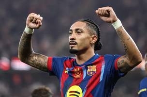 Raphinha e um dos principais jogadores do Barcelona (Foto: Fadel Senna / AFP)