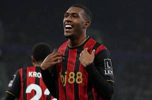 Rayan fez um dos gols da vitoria do Bournemouth sobre o Everton na Premier League. (Foto: Reuters)