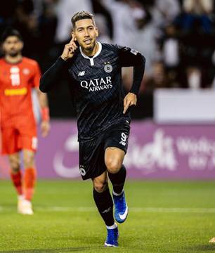 Firmino brilha com cinco gols pelo Al Sadd na Champions Asiática