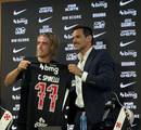 Spinelli chega ao Vasco e veste camisa 77