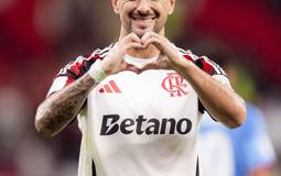 Arrascaeta perto de recorde histórico no Flamengo