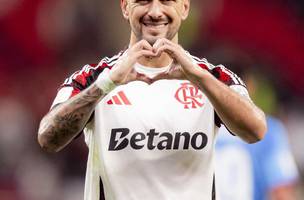 Arrascaeta sera o estrangeiro com mais partidas pelo Flamengo se jogar nesta quinta; veja o top-10 (Foto: Adriano Fontes/Flamengo)