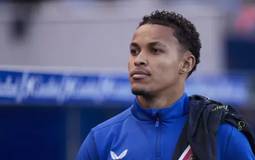 Almería ironiza cobrança do Flamengo por dívida de Lázaro