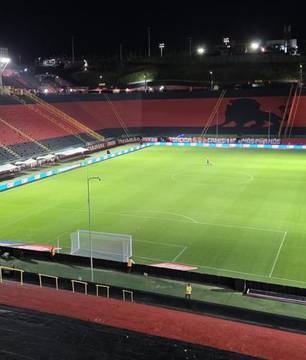 Vitória x Corinthians: transmissão e escalações confirmadas