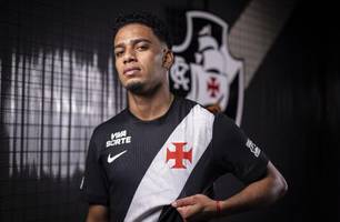Lesão de Brenner preocupa Vasco após empate com Coritiba
