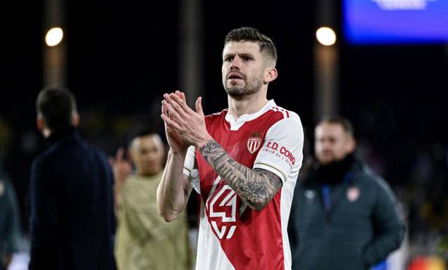 Flamengo mira Caio Henrique, ex-Fluminense, para reforçar a lateral