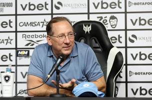 Dono da SAF do Botafogo, John Textor trava guerra com o clube social em momento de crise financeira (Foto: Vitor Silva/Botafogo)