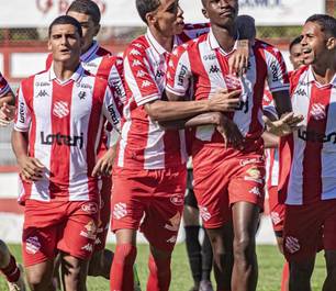 Bangu é eleito um dos maiores clubes de bairro do mundo por revista