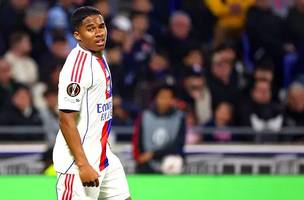 Endrick, atacante do Lyon, em duelo com o Celta de Vigo (Foto: Stephane Pillaud/Icon Sport) (Foto: Stephane Pillaud/Icon Sport))