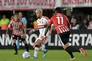 Estudiantes x Flamengo Arrascaeta. (Foto: JUAN MABROMATA / AFP)