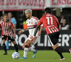 Flamengo tenta se reorganizar após perda de Arrascaeta e avalia opções