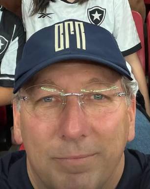 John Textor acompanha Botafogo mesmo afastado da SAF