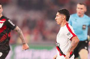 Lance em Athletico-PR x Atletico-GO Foto:Eduardo Huszcz / Duds PhotoPress (Foto: Eduardo Huszcz / Duds PhotoPress)