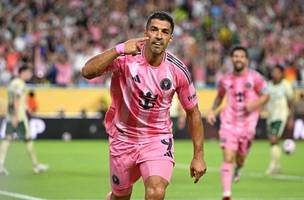 Luis Suarez em acao pelo Inter Miami (Foto: Patricia de Melo Moreira / AFP)