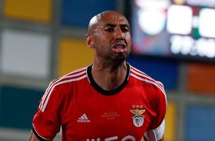 Luisao, idolo do Benfica (Foto: Rafael Marchante / AFP)