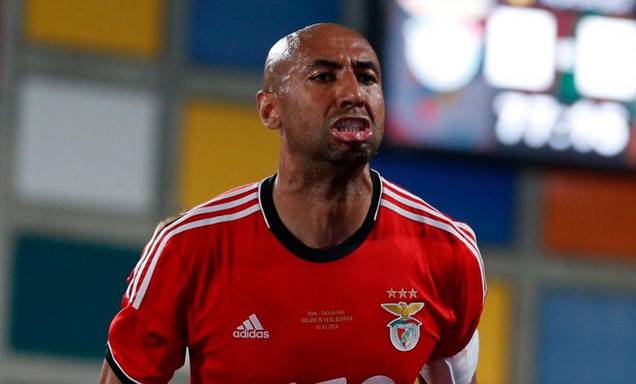 Luisão critica punição da UEFA a Prestianni por racismo
