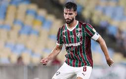 Martinelli sente dores na coxa e vira preocupação no Fluminense