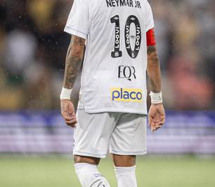 Santos deve R$ 90,5 milhões a empresa da família Neymar
