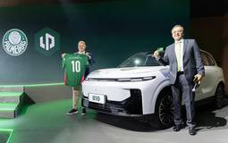 Palmeiras fecha com montadora e avança por mais patrocínios