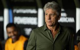 Vasco define alvos para a próxima janela de transferências