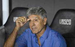 Renato Gaúcho suspenso por três jogos na Sul-Americana