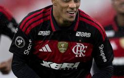 Promessa do Flamengo pode ser vendida ao Shakhtar por milhões